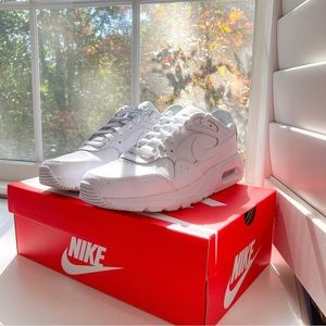NIKE WHITE AIR MAXES